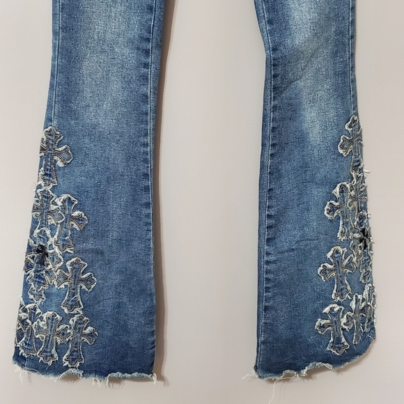 BAMBOO Denim - BAMBOO Cross Embroidered Blue Flare Jeans Size 00